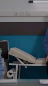 📘Стаття 37 Розкладу хвороб наказу №402 визначає долю військовослужбовців після гострих захворювань вуха чи оперативного лікування